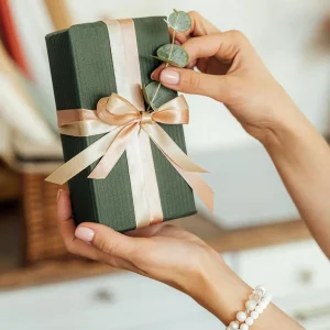 7 Tips For Choosing The Perfect Wedding Gift