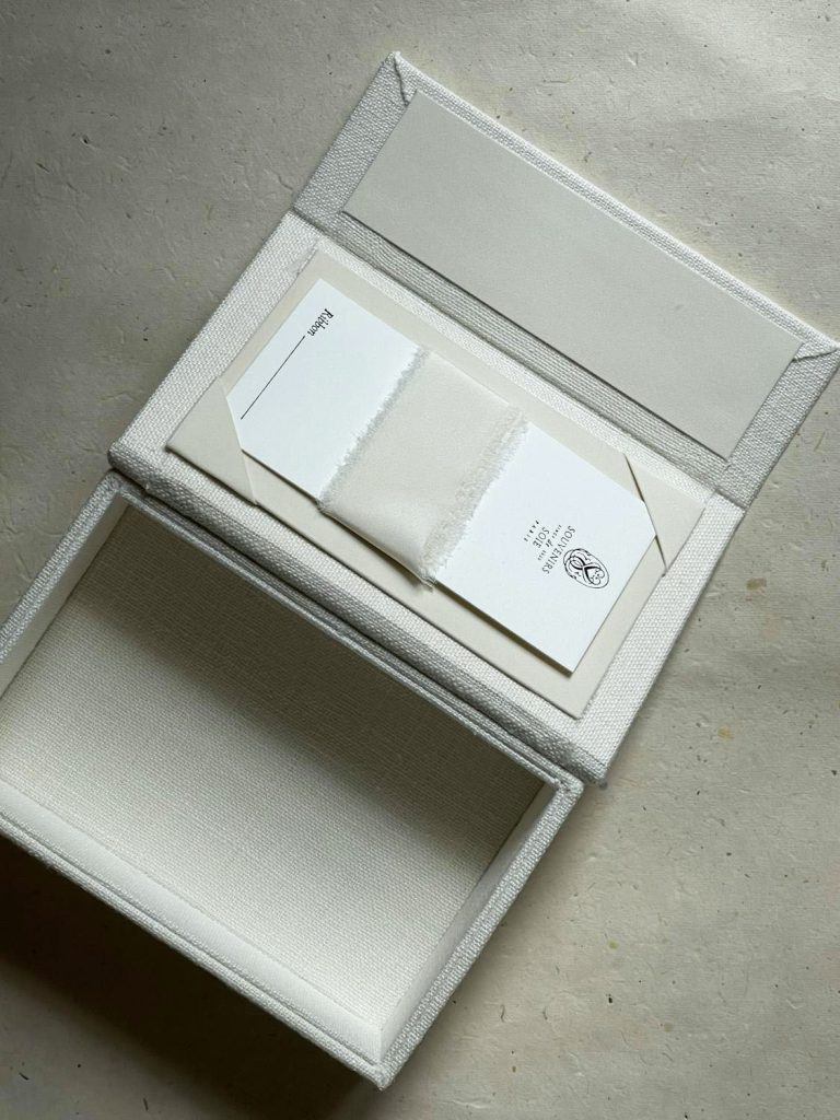 Linen keepsake box