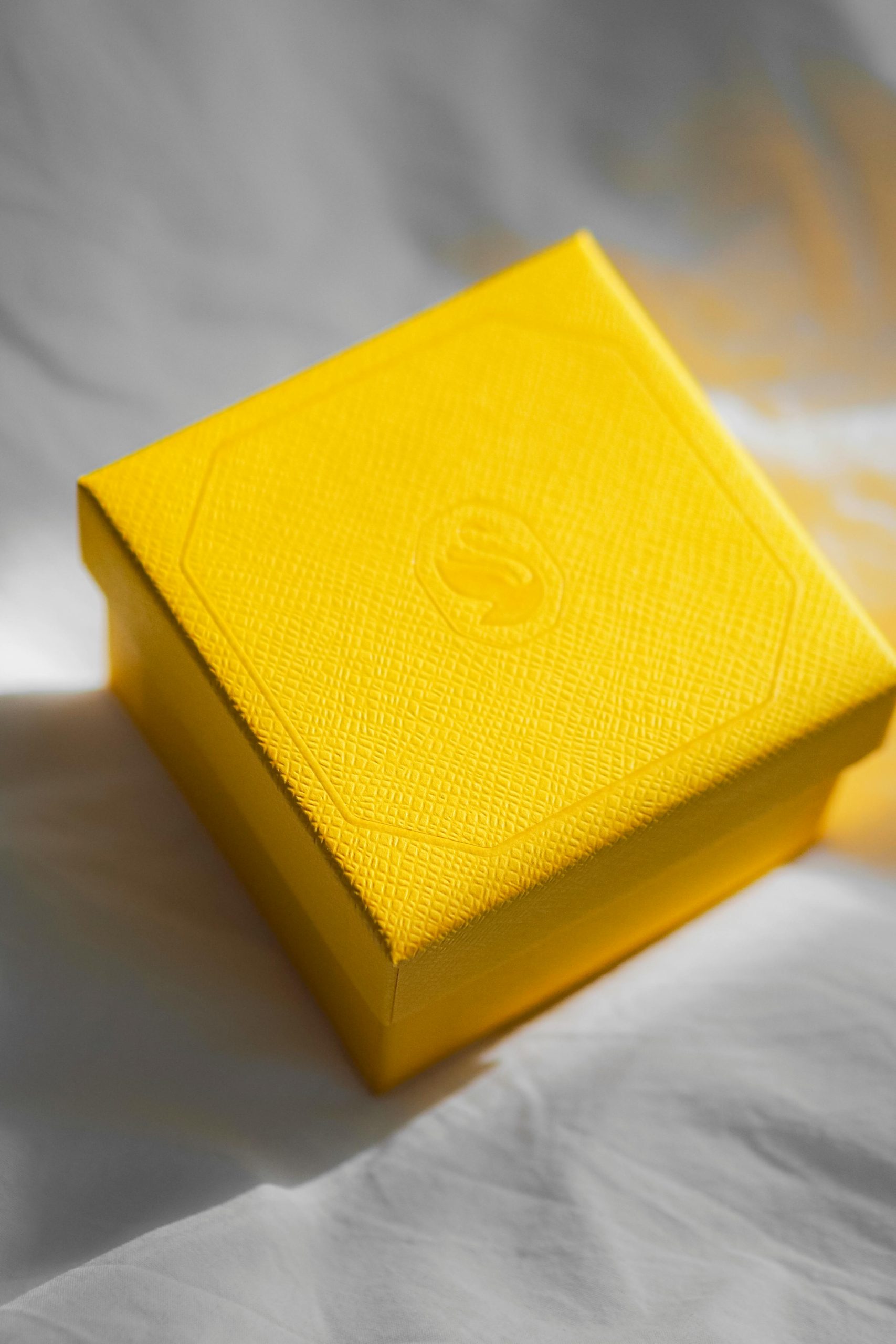 Luxury UV printed logo jewelry box with yellow card-stock paper cover