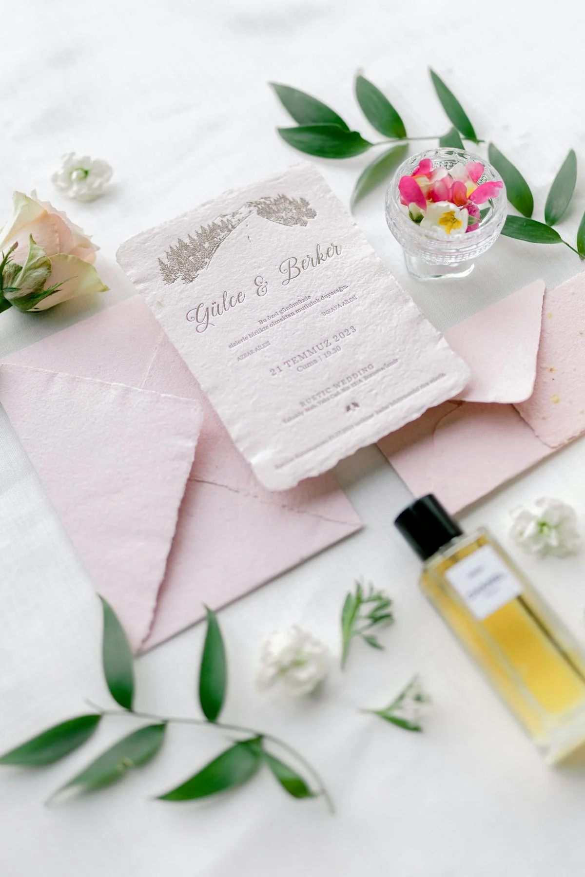 Luxury invitations for wedding Vintage and eco-friendly wedding invitation